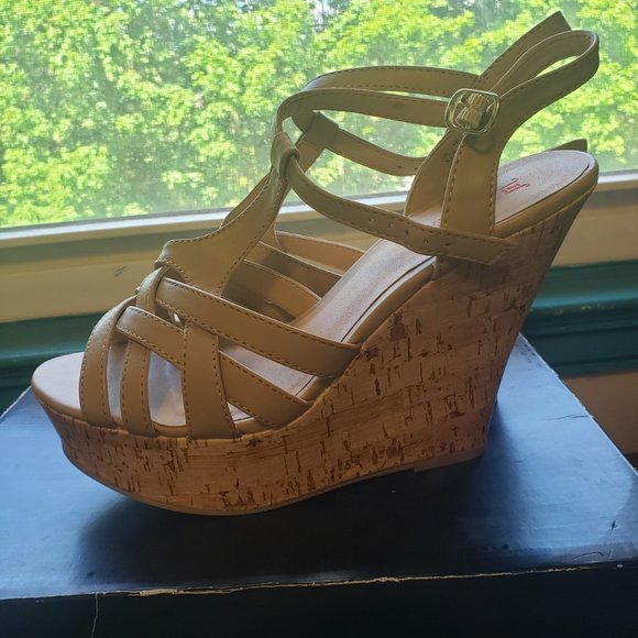 JustFab Wedge Sandals - Picture 4 of 5